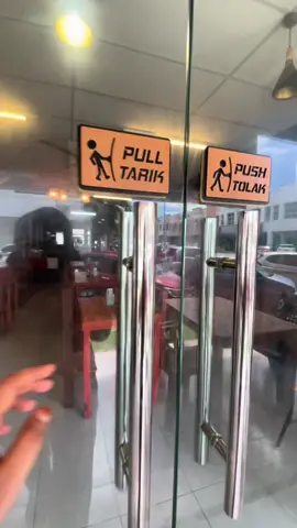 assalamualaikum , alhamdulilah harini kami diwarnai benda yang baru syukur yallah , terimakasih atas cust tersayang kami tidak pernah putus datang kedai kami , semoga ayam gepuk utaqa indah selalu kami tidak pernah rasa tersain dengan sesiapa kami percaya rezeki yang datang ❤️ #fyppppppppppppppppppppppp #ayamgepukmalaysia ❤️🤗