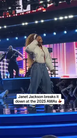 @Janet Jackson breaks it down to “All For You” at the 2025 #AMAs 💃  #amas #americanmusicawards #janetjackson #livemusic #dance 