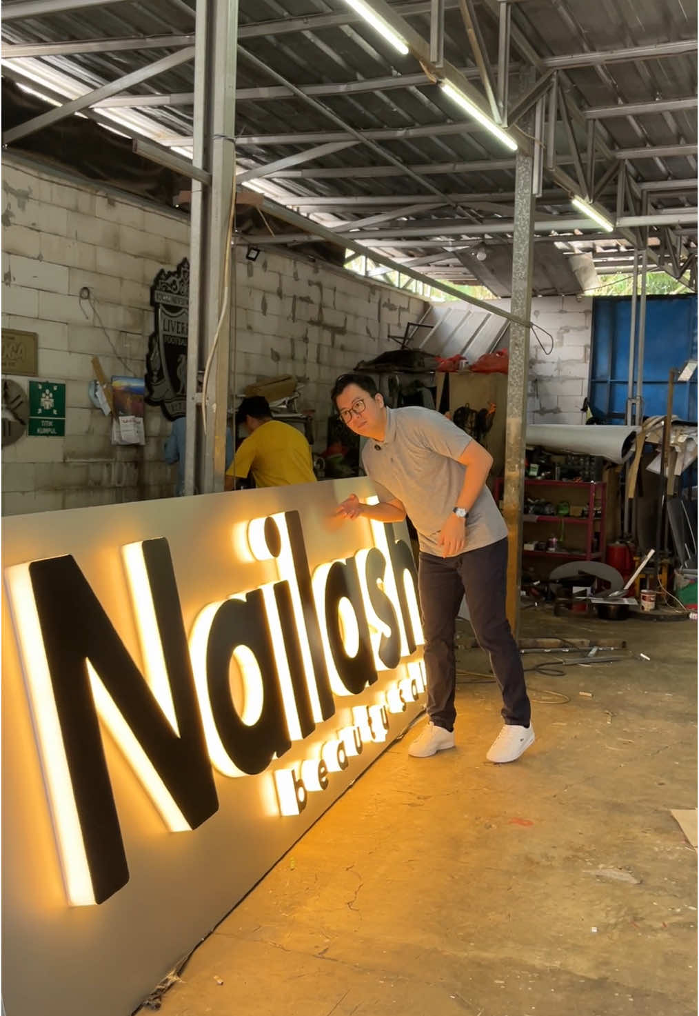 Inget ya murah belum tentu hemat, tapi kualitas itu pasti awet, so jangan prioritaskan asal murah drpd keluar duit 2x better mahal dikit tp kalian puas #signage #lightbox #slimlight #signboard