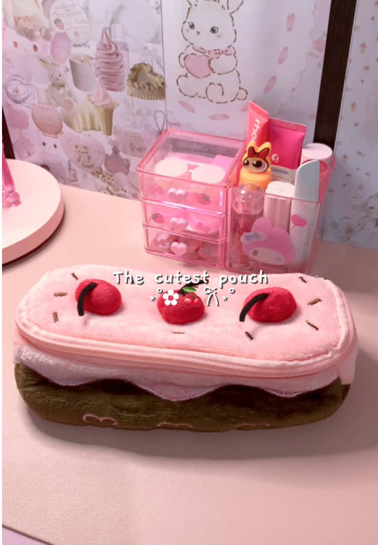 #cherry #cherrycake #cherrypencilcase #pencilcase #pouch #pouchmakeup #cutethings 
