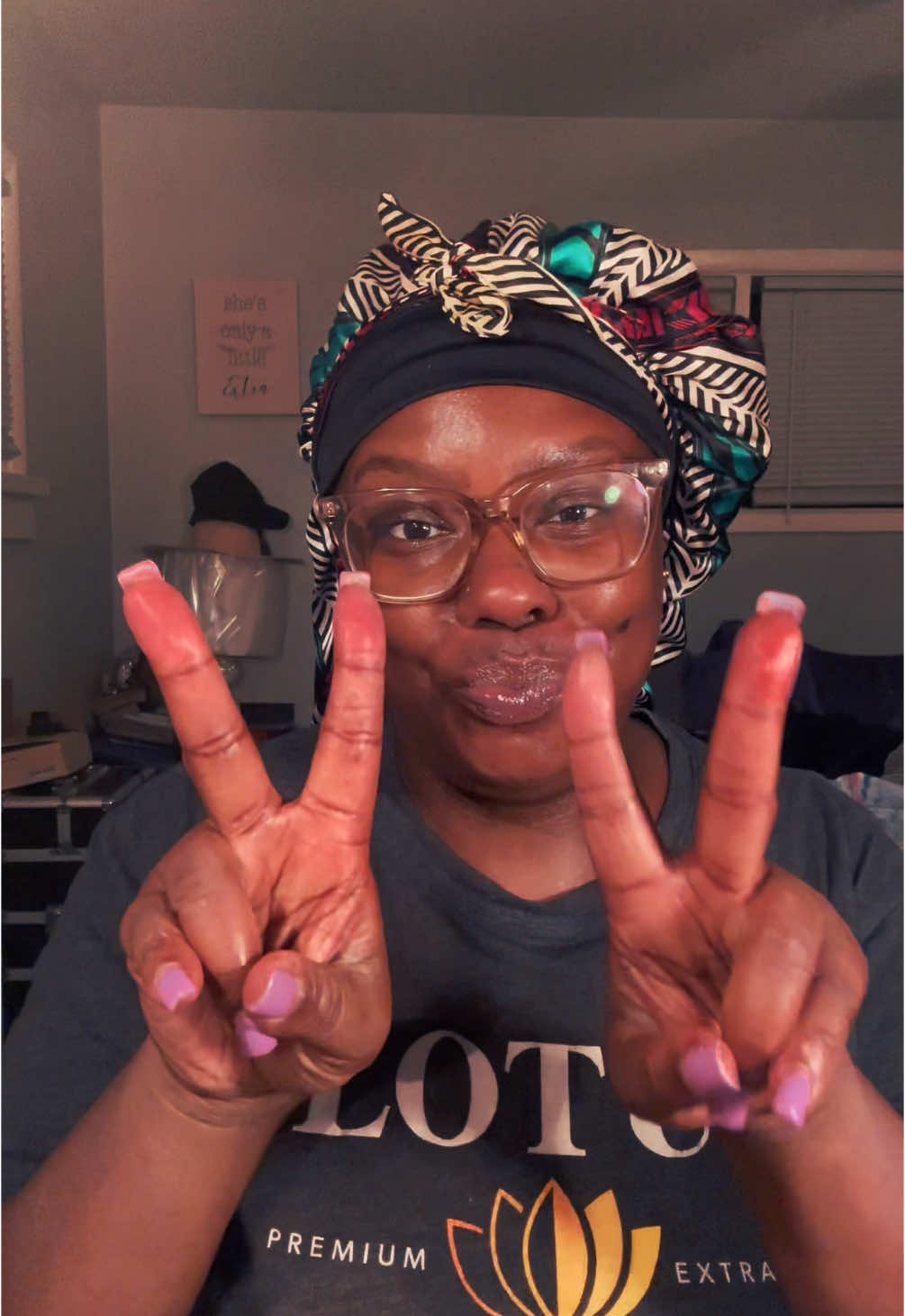 GRWM for bed…this is a weekly routine that I do with the mask & cold globes. Absolutely amazing results 😉🫶🏾  #capcut #skincare #skincareroutine #melanin #explore #fyp 