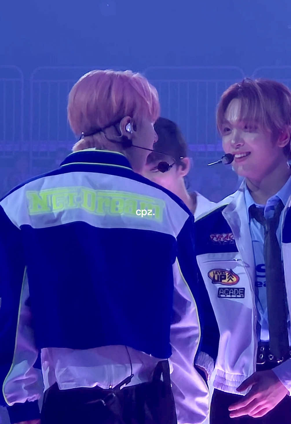 ตอนนั่งฟินอยู่ในฮอลผมมีแต่เพลงนี้ในหัว 🤓 #RENJUN #HAECHAN #DONGREN #HYUCKREN #ดงเหริน 