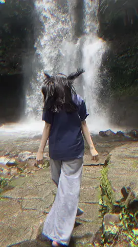 Thanh xuân còn dang dở Còn thở là còn đi 😃