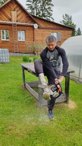Потерял ногу из-за плоскоклеточного рака 3й степени в стопе. В стране нет проблем с протезированием, посыл ролика не о войне, стране и власти... Когда-то мне очень помогли подобные ролики, поверить что после ампутации Жизнь продолжится, так и случилось)) Сейчас хочется тоже кому-то быть полезным. У нас пятеро детей, жизнь продолжается, слава Богу за Все! Если ролик был Вам хоть как-то полезен, будем очень благодарны поддержке: 8 982 658 17 64 Александр Алексеевич К. (сбербанк) Будьте здоровы! 🙏🙏🙏