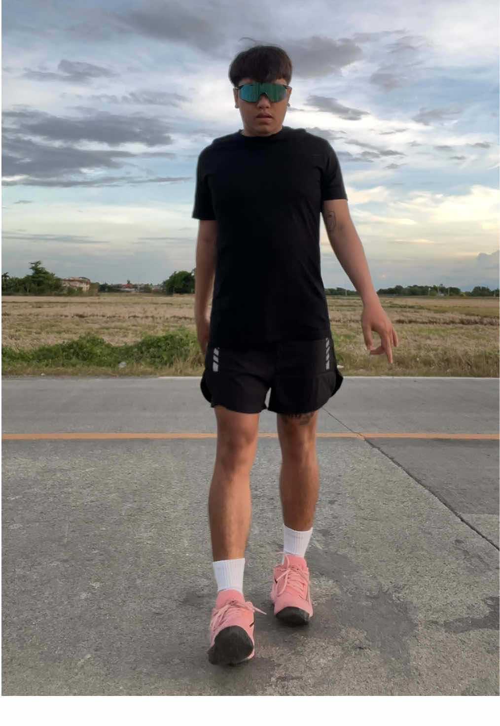 Solid ng running short na'to guyss!!  #runningshort #dryfitshorts #joggingshort #fyp 