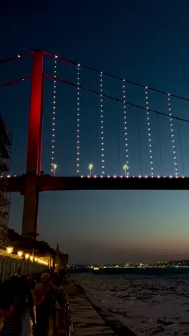 Aşkın zehir olsa yine içerim “İSTANBUL” 🫶  #istanbul #üsküdar #beylerbeyi #beylerbeyisarayı #keşfet #kesfet #kesfetbeniöneçıkart #kamuranakkor #birteselliver #YürüyenAdam🐬 #sokakyayıncısı🐬 