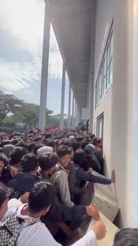 selamat tanggal 27 bulan mei bagi yang merayakan #jobfair #jobfair2025  #bekasi #fyp #bupati 