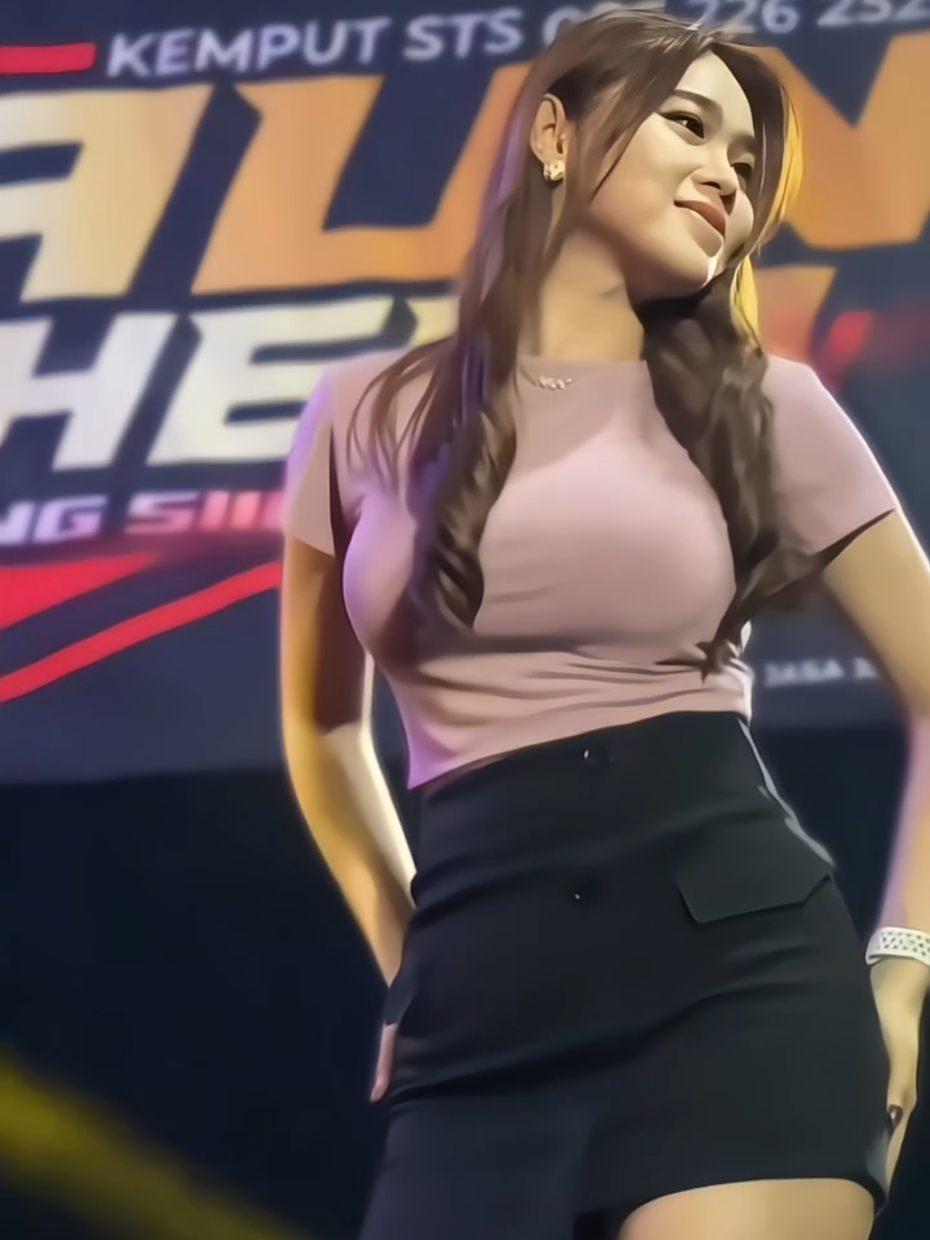 Eka jungs iki lho. #ekajungs #jogetviral #pesonabiduan #biduancantik #videoorkesdangdut #fypage 