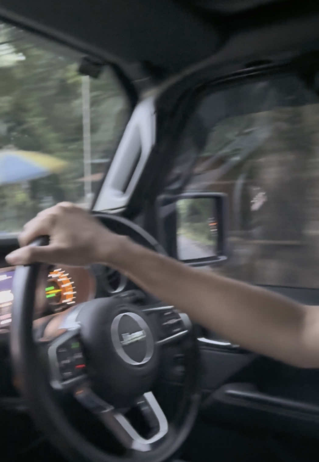 Partners in crime, reunited. #jeeplife #landcruiser #cartok #srilanka #fyp #foryou #onemillionaudition @Vinuth Nejana Rupasinghe @Anuja_Yowin @Venuja_9372 