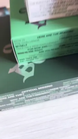 届いたぞー！ ヒポチ来る！って思ったら違ったり、ブソクスン来たりと今回驚きが多かった。やっぱりジュンはあんまり来ないな。今回結構ミンハオさん来たから嬉しい！またまたCarat盤？でミンギュさんおこしになりました！ #seventeen17_official 