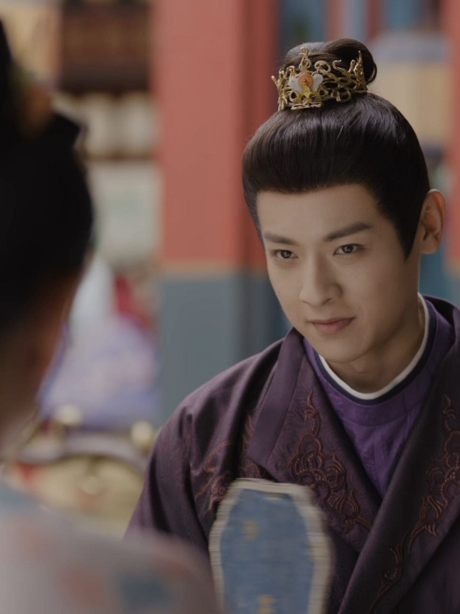 #YouthfulGlory CUT Zhang Huaiyu #BaiShu was ordered to look into a case. Before leaving, he gives his seal and keys to Bai Minmin #DaiLuwa. Is there really any danger in this trip? Tune in to MangoTV daily night at 18:00 (GMT+8) for #YouthfulGlory  ➡ https://d.mgtv.com/zD-Q  Authentic and well-crafted Thai subtitles ensure immersive viewing! #韶华若锦 章怀玉 #白澍 被派去灵州查案，自知此行凶险，临走之前将自己的印信和钥匙都交给了白敏敏 #代露娃 ，临行“托孤”，难道此去真的会有什么危险？ 每日18:00，锁定MangoTV 看 #韶华若锦 ➡ https://d.mgtv.com/zD-Q 更有精翻泰语字幕等你来看噢~