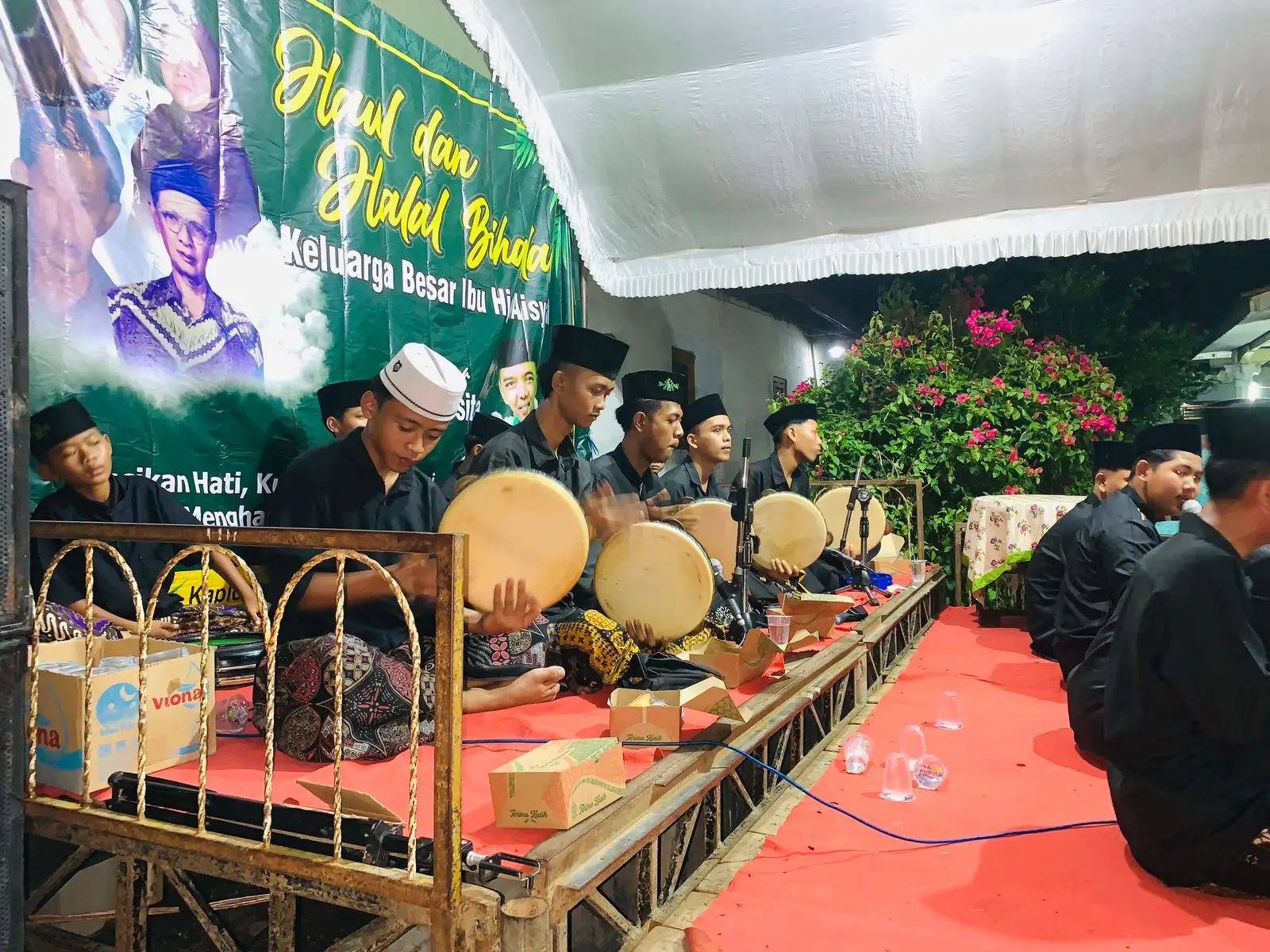 #fyp #viral #hadroh #majelisan #bismillahfyp #fypdong #majelisazzahir #majelissholawat #elrawakautsar #santri #elrawakautsarmedia #wongpusat✔️ #santripusat #indramayu #mafiasholawat #arabicsong 