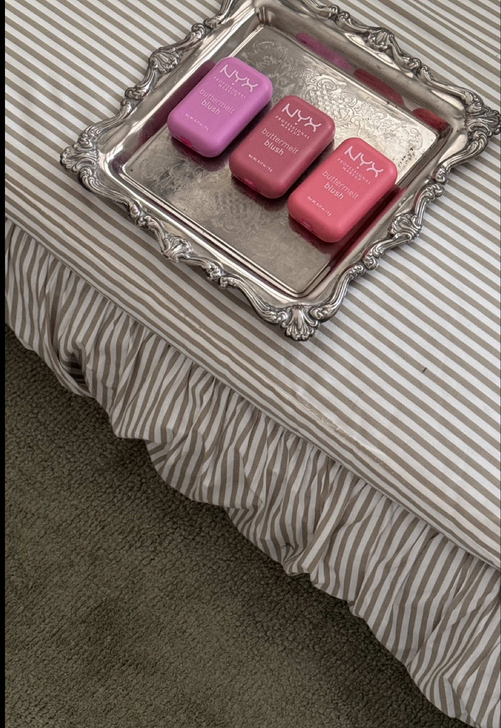 I regret showing my sister this @NYX Professional Makeup blush because she's already taken it from me. #NYXCosmeticsAUNZ #ButtermeltBlush ad