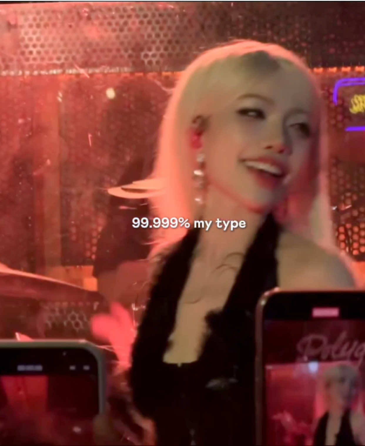 PKL không chỉ có còn-tent mà PKL còn-xinh nữa 😜💕 #phungkhanhlinh #BLACKSWANLABEL #tiktokgiaitri #fyp 