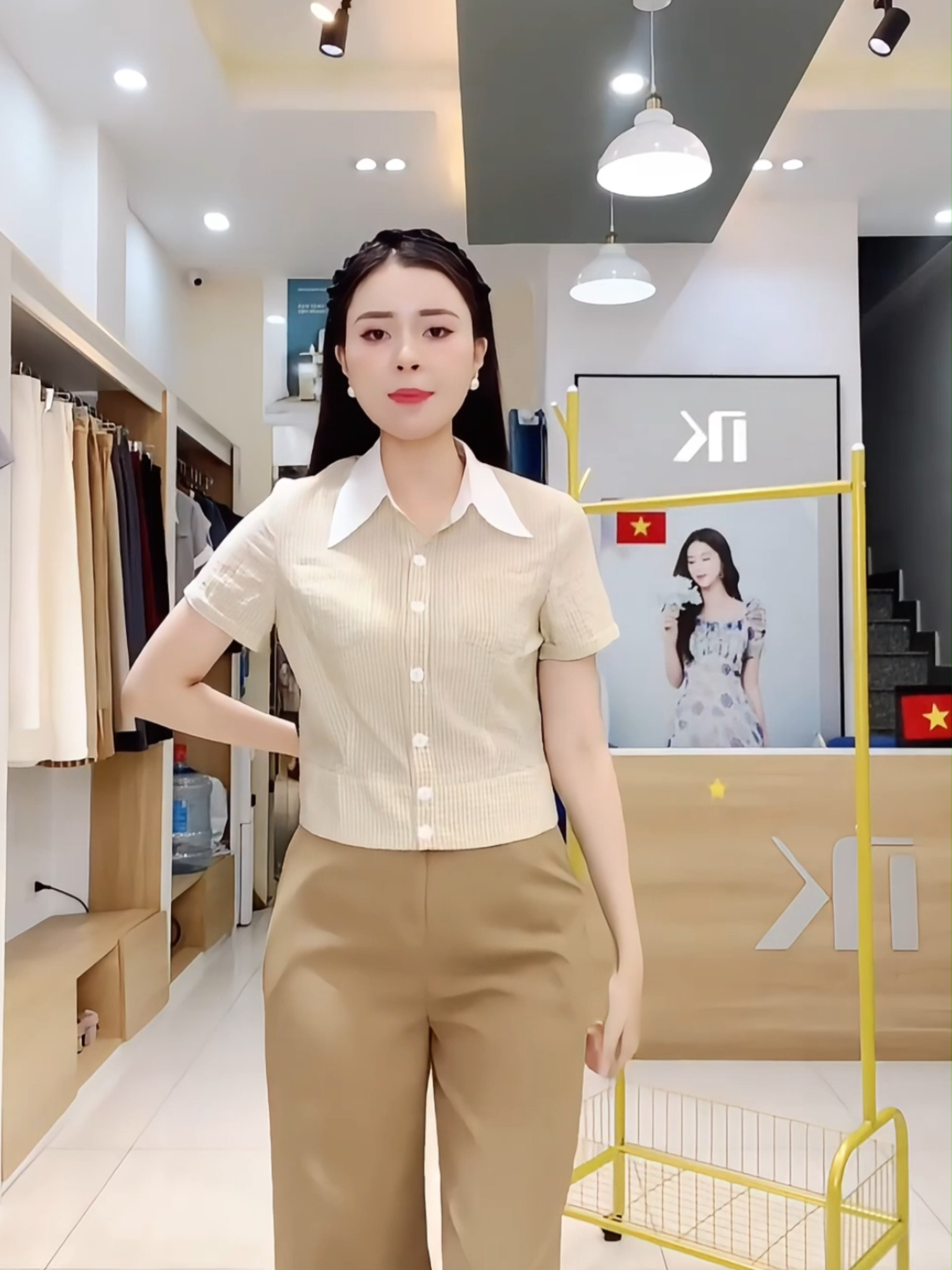Sơ mi kẻ trẻ trung, năng động  #ukfashion #thoitrangcongso #somi #xuhuong #xuhuongtiktok #setdoxinh