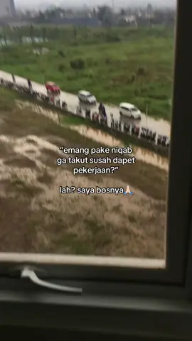 calon suamiku aja maunya aku di rumah tapi kalau mau kerja bukan berdasarkan kebutuhan tapi kemauan saya sendiri. (ucapku dalam doa)