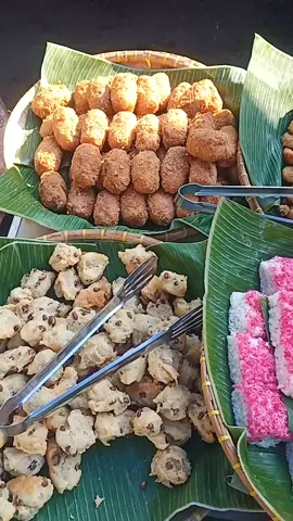 aneka kue tempo duluu😍 #anekakuetradisional #anekakuebasah #kulinerkhassunda #jajananjadul #kulinertasik #jajanantasik #wisatakulinertasik #oleholehtasik #oleholehtasikmalaya 
