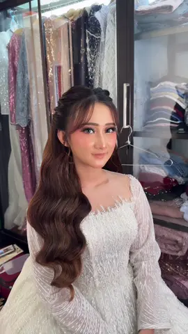 hairdo wave😍 #hairdo #hairdowedding #hairdonganjuk #hairdowisuda #hairdoengagement #hairdocrealresult #nganjuk #nganjuk24jam #hairdowave 