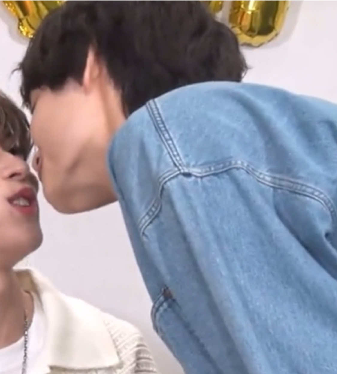 この人たち距離感バグ ちゅーするかと思った #Aぇgroup #佐野晶哉 #末澤誠也 