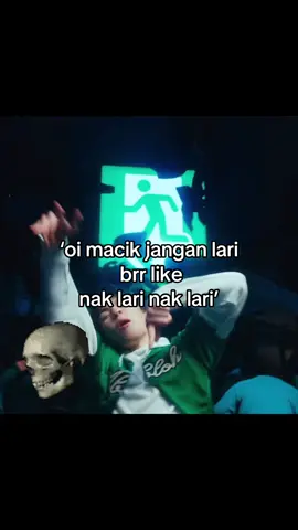 oi makcik jangan lari 🥰💅🏻 || #misheardlyrics #oimakcikjanganlari #seventeen #yzxcba #fypage 