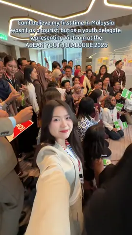 Proud to bring the image of Vietnam to the international stage. An unforgettable experience!  #CapCut #fyp #xuhuong #trending #vietnam #sinhviennamcuoi #dav #daver #ASEAN #AYD #4thASEANYouthDialogue 