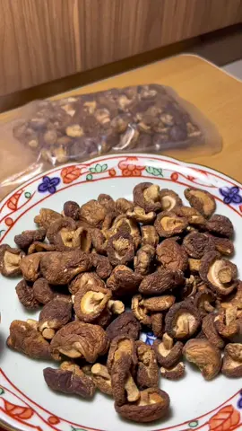 Nấm hương khô #namhuong #namhuongkho #ancungtiktok 