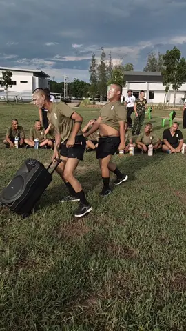 ตามเทรน😂 #fyp #ทหารใหม่ #ตลก #อย่าปิดการมองเห็น 