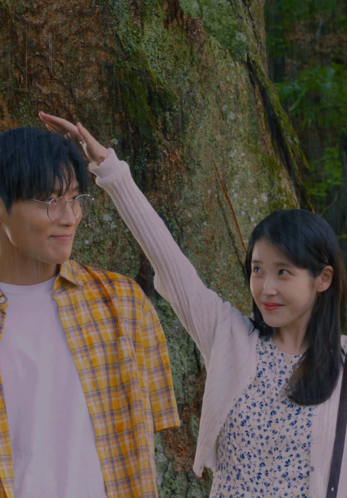 아이유 'Never Ending Story' MV Shorts ver.2 #아이유 #IU #꽃갈피셋 #KkotGalpi3