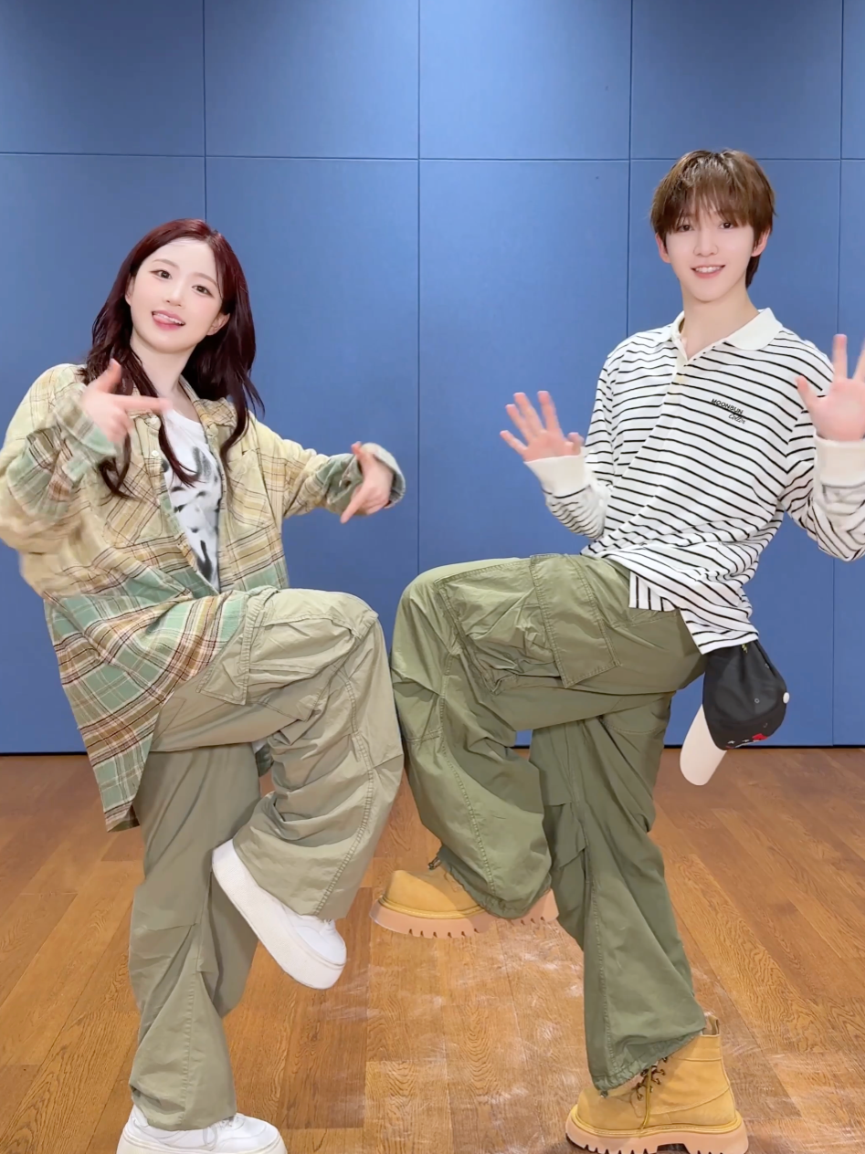 #NMIXX #엔믹스 #해원 선배님의 오늘 하루는 Vacation! FREEZE - 🧊 #동현 #Donghyeon #HAEWON @nmixx_official #KickFlip #킥플립 #Kick_Out_Flip_Now #FREEZE