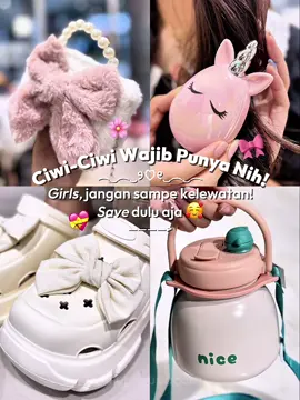 Yakin mau skip?🤭 Ini must have items yang gemes banget untuk para girlies 🎀 🛒Check out barang nya di link bio ya🧡💙 #ruparupa #OmniChannel #SelaluAda  #BarangCewekGemes #SendalSlippersGemes #SisirKecil #TasSelempangGemes #PouchUntukLiptint #BotolVacuumGemes