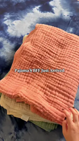 I have no words for this. If you love blankets, you'll love this one. 10/10 in every category! #throwblanket #muslinblanket #swaddle #swaddleblanket #cotton#cottonblanket #babyblanket #adultblanket #tiktokshopmothersday #spotloghtfinds #tiktokshopspringglowup #tiktokmademebuyit #blanket