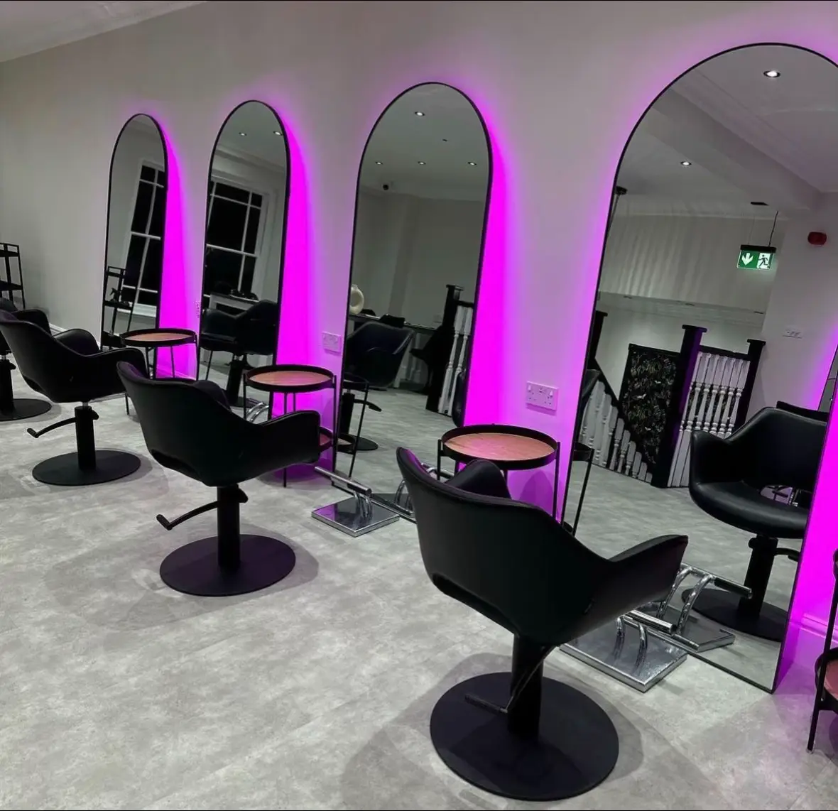 Upgrade the in your saloon with our aesthetic mirror collection with our latest arrivals and add a touch of elegance to your saloon, spa, restaurant etc… with our exquisite mirrors. #ceo #balooglasstech #creatorsearchinsights #trendingvideo #goviral #goviral #luxurylifestyle #fypシ゚ #bespoke #beauty #barbershop #hairdresser #spa #saloon #aesthetic #myworkmypride 