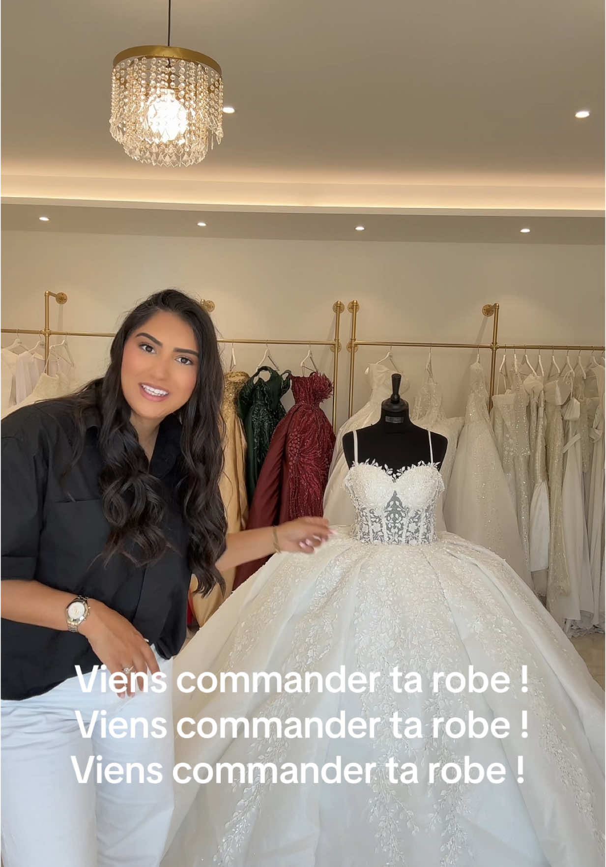 Dress d’un soir 🤍  Location, vente et confection sur mesure 🪡  Infos et rendez-vous au 0769149637💌