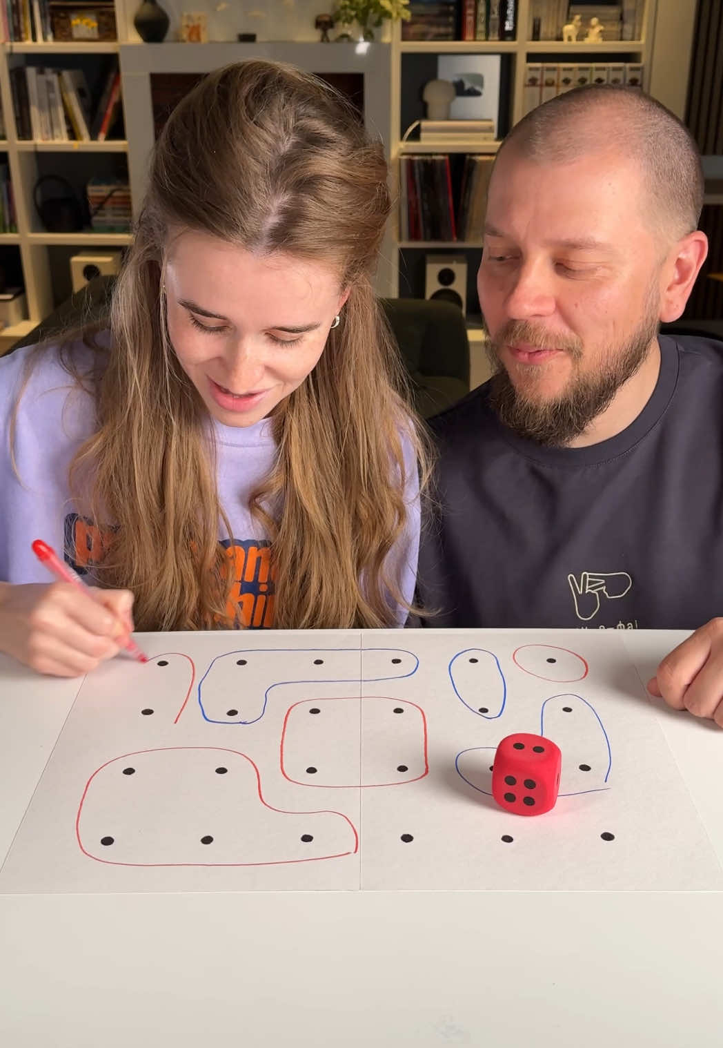 Кидай и обводи #boardgames #игры #настольныеигры #familygames #игрысвоимируками 