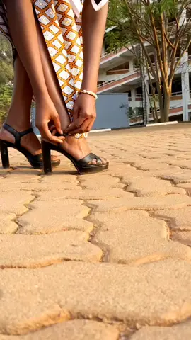 ready to wear is available now 📍 #rwanda🇷🇼 #rwandatiktok🇷🇼 #kigalitiktok #rwandalifestyleofficial #burunditiktok🇧🇮 #kenyantiktok🇰🇪 #ugandatiktokers🇺🇬thank #negeriatiktokers🇳🇬 #trendingvideo #fashiontiktok #runwaymodels #parisfashionweek  Model : @Nadine Uwiduhaye 🇷🇼 🙏