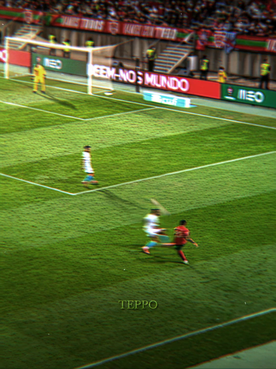 Have you seen this bicycle kick?🥶😮‍💨#cr7 #cristiano #football #cristianoronaldo #ronaldo #4k #ronaldoedit #Soccer 