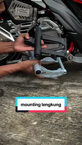 cakep mounting lengkung apa lurus nih gaes coba komen dong plus minusnya 🤩#vario #vario125new #fyp #arumimotoparts 