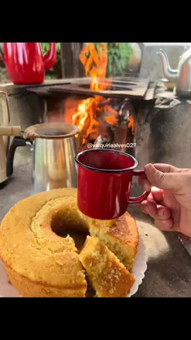 Café caipira da roça ☕️🥧🧀🌽👩🏻‍🌾🏡 Cafezinho caipira raiz da roça ☕️ . #café #caipira #da #roça #cafedamanha #no #fogaoalenha #caipira #bolo #de #milho #vidanaroça #bomdiaaaaa #viralizarnotiktok #crecerentiktok #🏡 #🍃tiktok 