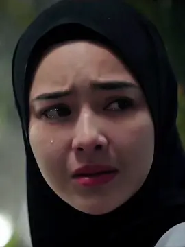 Fedi Nuril tekuk lutut di ending bikin baper 🥰 Tonton 1 Imam 2 Makmum di Vidio sekarang 😊 #filmindonesia #1imam2makmum #baper #ending #fedinuril #vidio #vidiooriginal 