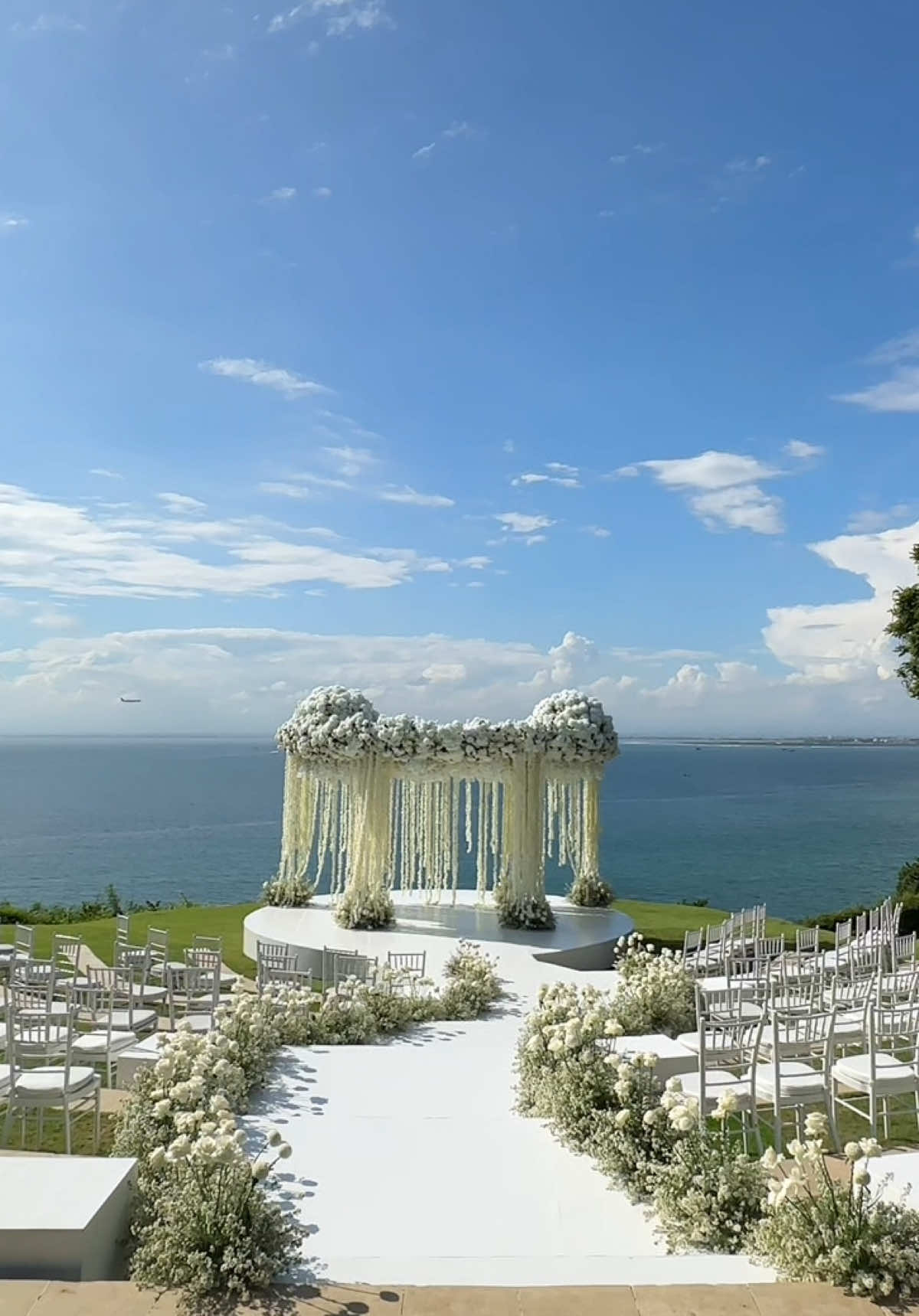 The Wedding of Ting & Ian at Ayana, Bali.  Transform your wedding dreams into reality with Frans Decor - Responsible for making the magic happen⭐ #fransdecoration #fransdecorbali #baliwedding #weddingdecorbali #weddingdecorationbali #decorationbali #decorbali #weddingbali #weddingdecoration #weddingdecor #wedding #decoration #decorationwedding 