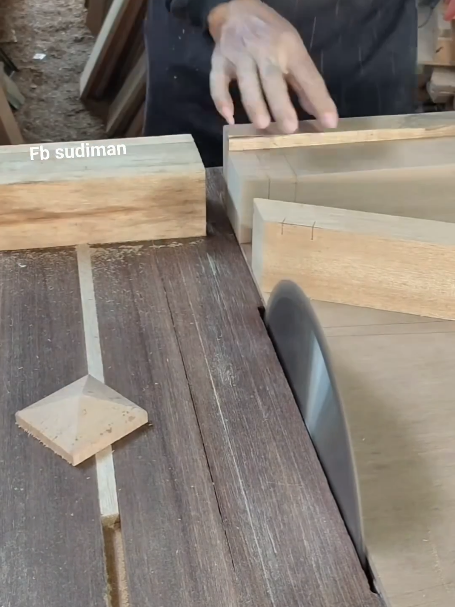 #creatorsearchinsights  Easy way to make pyramids for sticking doors etc..  #tukangkayu #woodwork #decor #doors #makersgonnamake #interior #woodart #construction #woodworking #carpenter #table #furnituredesign #woodcarving #viralreelschallenge #FineWoodworking #woodworkingcommunity #interior #wooddesign #carpenter #maker #DIY #reelsfb #furniture #wood #foryou #foryoupage  #foryoupageofficial #fyp #trending #viral_video #fypシviral #growaccount #account #growmyaccount 