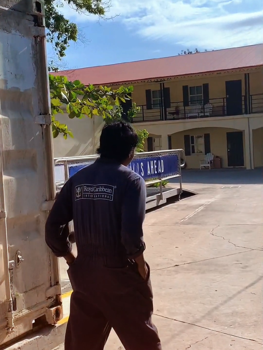 pria dengan velocity  #CapCut #welderindonesia🇮🇩 #kapalpesiar #pelaut #kaburajadulu #portauprince 