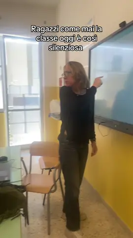 Chissà come mai 😂 #prodottoaudiovisivo #perte #scuola 
