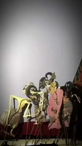 betara guru : kakang kulo nyuwun senjoto pitulung tombak kenceng🥺 . #betaraguru #manikmaya #semar #pandawalima #dalangseno #kisenonugroho #kisenonugrohoalmarhum #wayangjawa #wayangkulit #ratu_ngamarto #masiiaa😈 