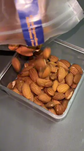 KACANG ALMOND ternyata manfaatnya banyak banget🥹🫶🏻#kacangalmond #kacangalomondpanggang #almond #kacangalmondhays 