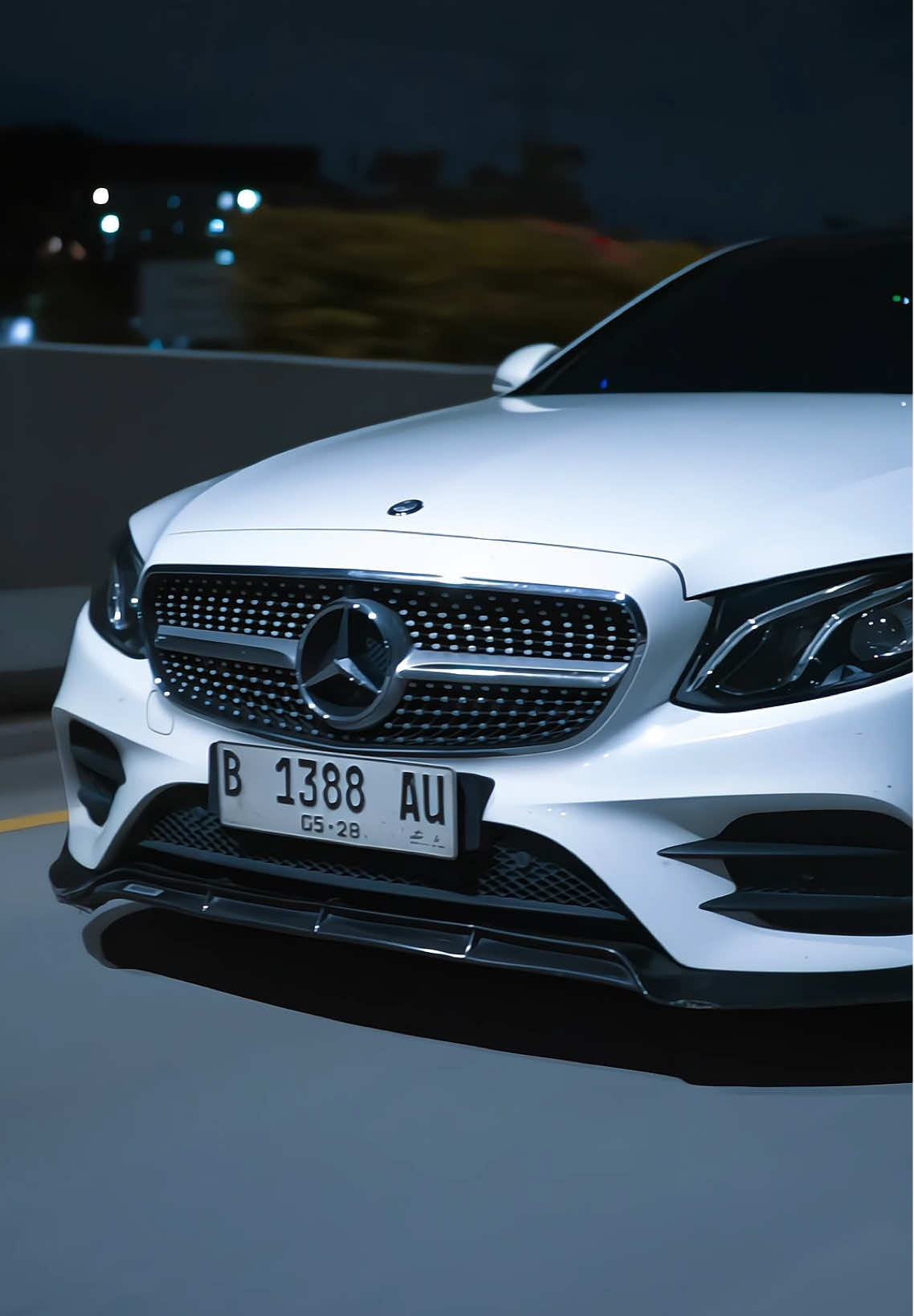 asmara hancur, mercy perang meluncur🗿 #mercedesbenz #e300 