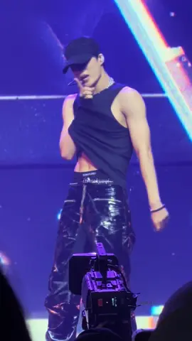 I WAS LOVING MY VIEW THE WHOLE NIGHT ❤️‍🔥 #kai #kaioninkl #kaioninkualalumpur #kaion #kaiexo #kimjongin🐻 @EXO 