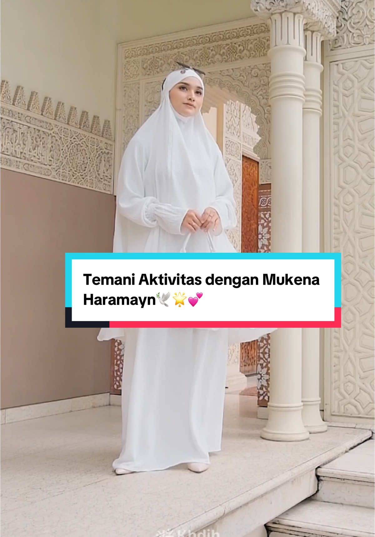 Siap jalani aktivitas yang panjang dan mengesankan dengan mukena super anggun dari series Haramayn🥰🫶🏻🌟 Yuk komen bagian favoritmu dari series Haramayn ini!😍 #khdjhlokaltoglobal #mukenakhdjh #mukenajumbo #mukenapremium 