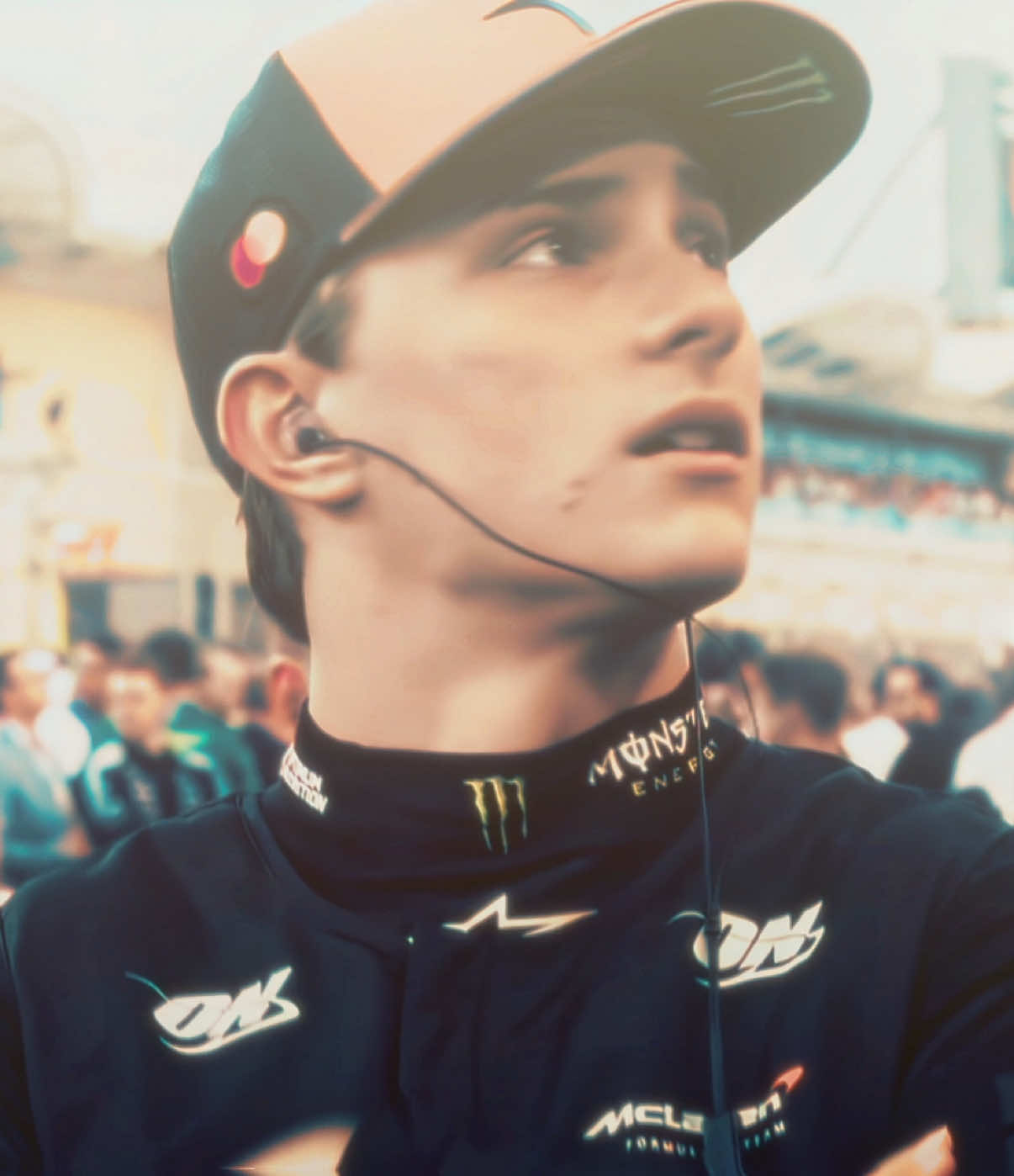 #OSCARPIASTRI | i need mclaren to keep the white suits for the whole season they look so good 😭 anyway it was so cold and rainy today i had nothing to do so i made this! | cc - ws1de | vsdt - @ꨄ︎ | #oscarpiastriedit #op81edit #edit #formula1 #formula1edits #formula1edit #fyp #foryou #aftereffects #mclaren #mclarenf1 | keywords - oscar piastri, f1, after effects, edit