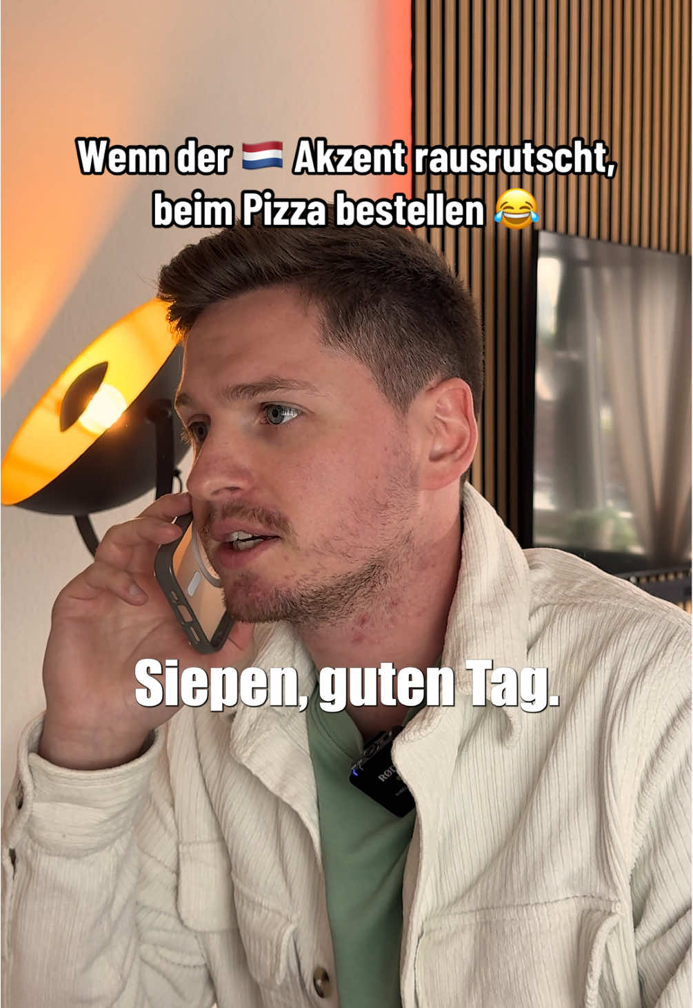 Mögt ihr Pizza mit Ananas?😂🍕 Wenn der 🇳🇱 Akzent rausrutscht, beim Pizza bestellen 😂 #comedy #niederländisch #akzent 